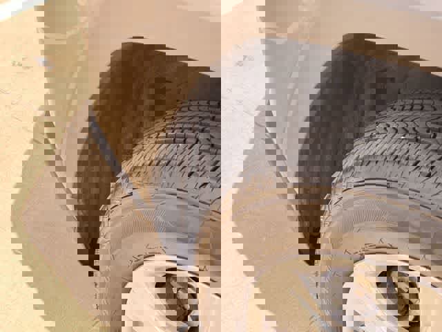 Used 2021 Toyota RAV4 LE AWD/4WD image 23