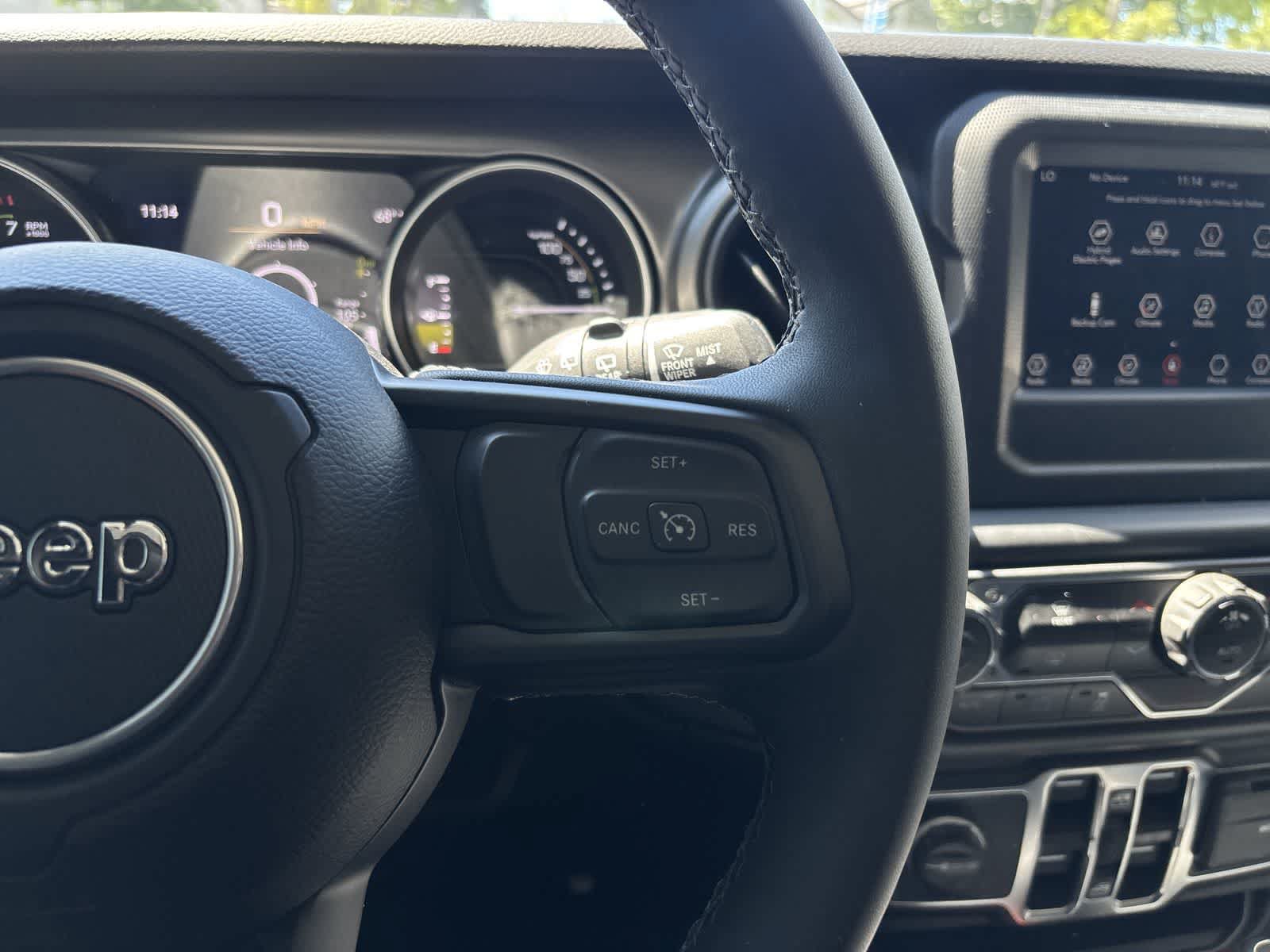 Certified 2023 Jeep Wrangler Unlimited AWD/4WD image 15
