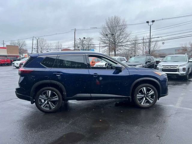 Used 2025 Nissan Rogue SL image 8