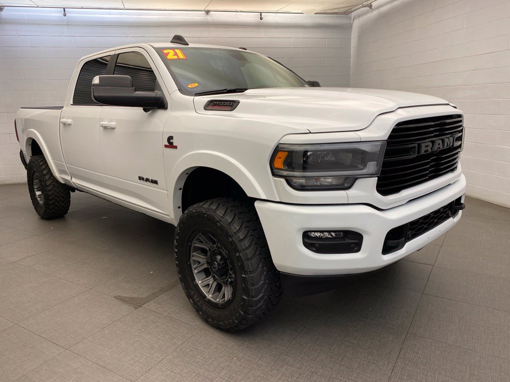 Used 2021 RAM 2500 Laramie w/ Night Edition AWD/4WD image 4
