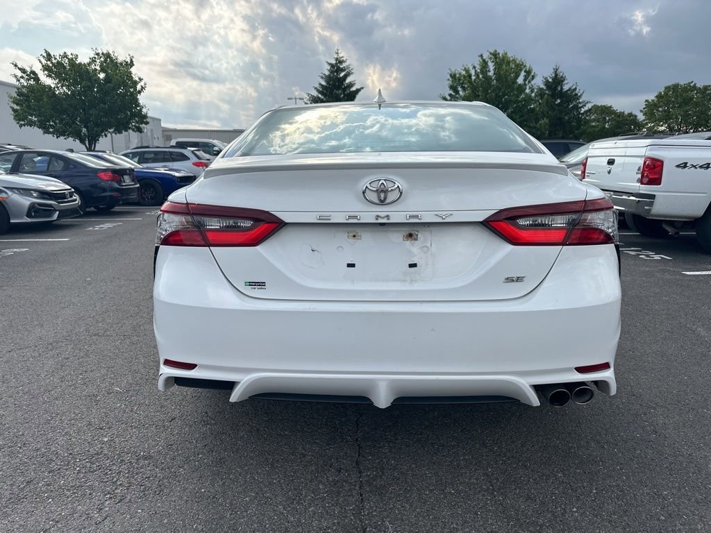 Used 2022 Toyota Camry SE FWD image 9