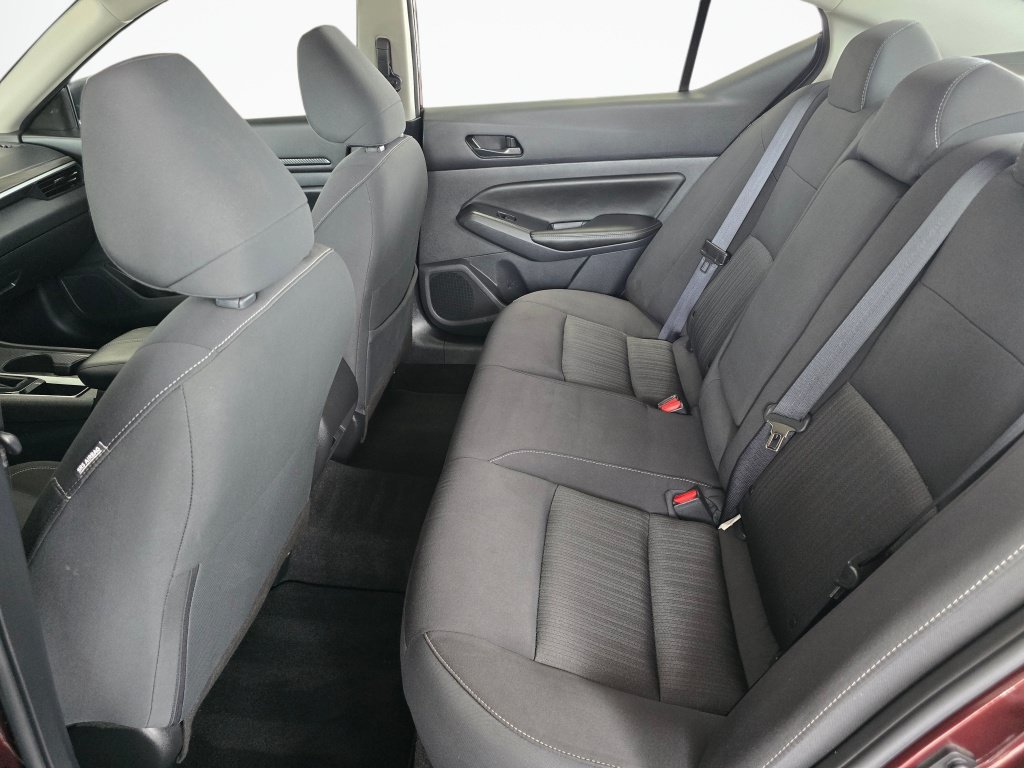 Used 2025 Nissan Altima 2.5 SV FWD image 36