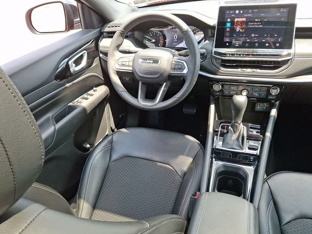 Certified 2023 Jeep Compass Latitude w/ Sun and Sound Group AWD/4WD image 14