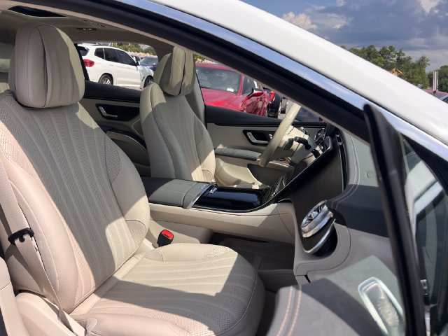 Used 2022 Mercedes-Benz EQS 450+ Sedan image 33