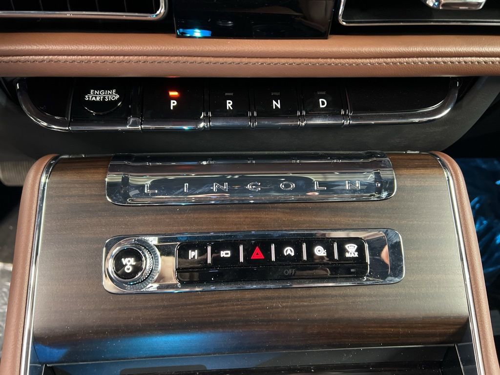 Used 2026 Lincoln Aviator Reserve image 14