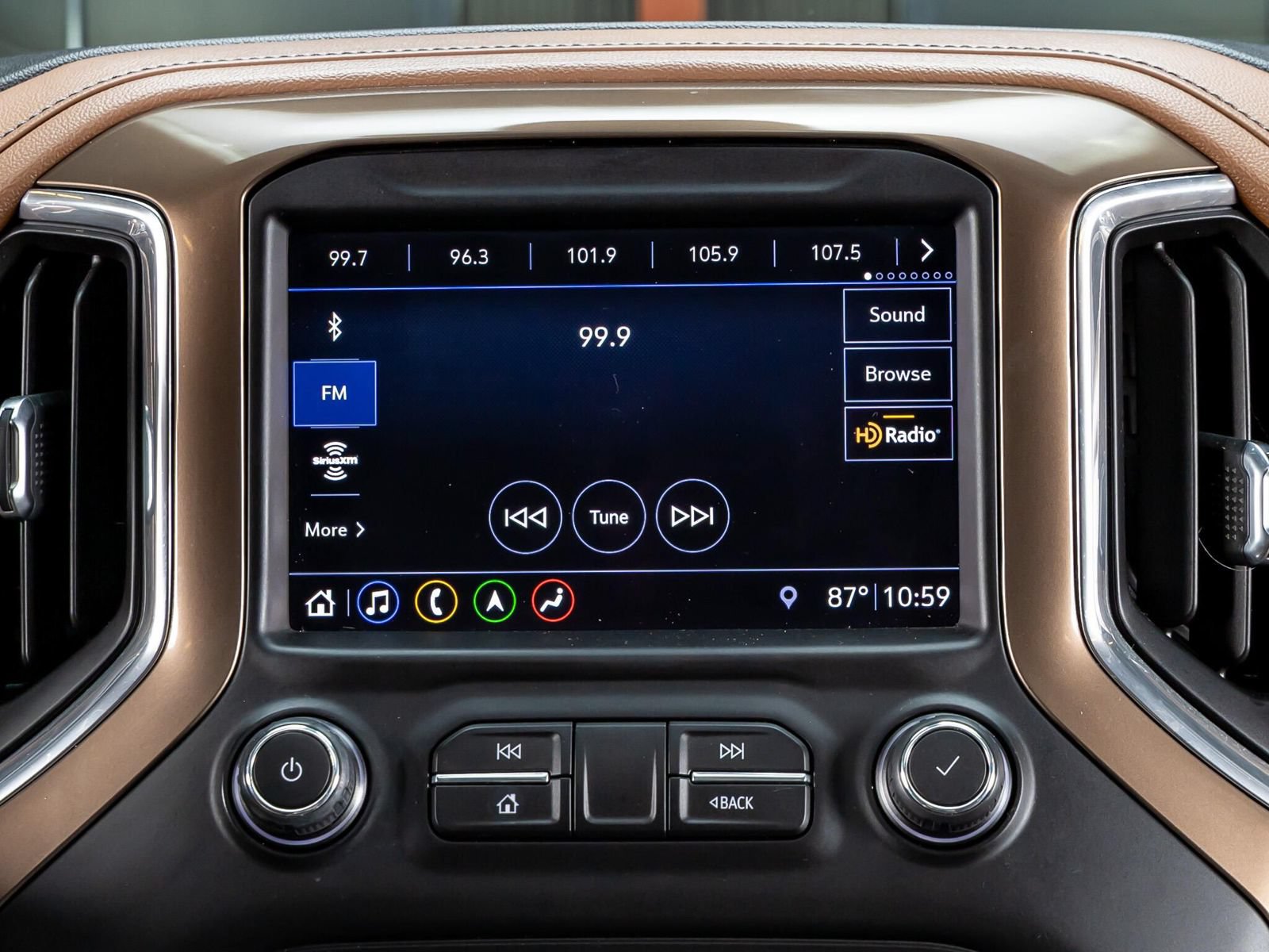 Used 2019 Chevrolet Silverado 1500 High Country AWD/4WD image 21