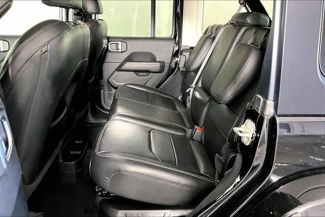 Used 2023 Jeep Wrangler Unlimited Sahara AWD/4WD image 3