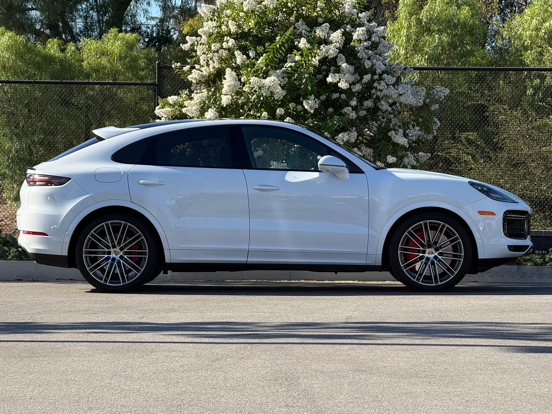 Used 2023 Porsche Cayenne Turbo AWD/4WD image 8