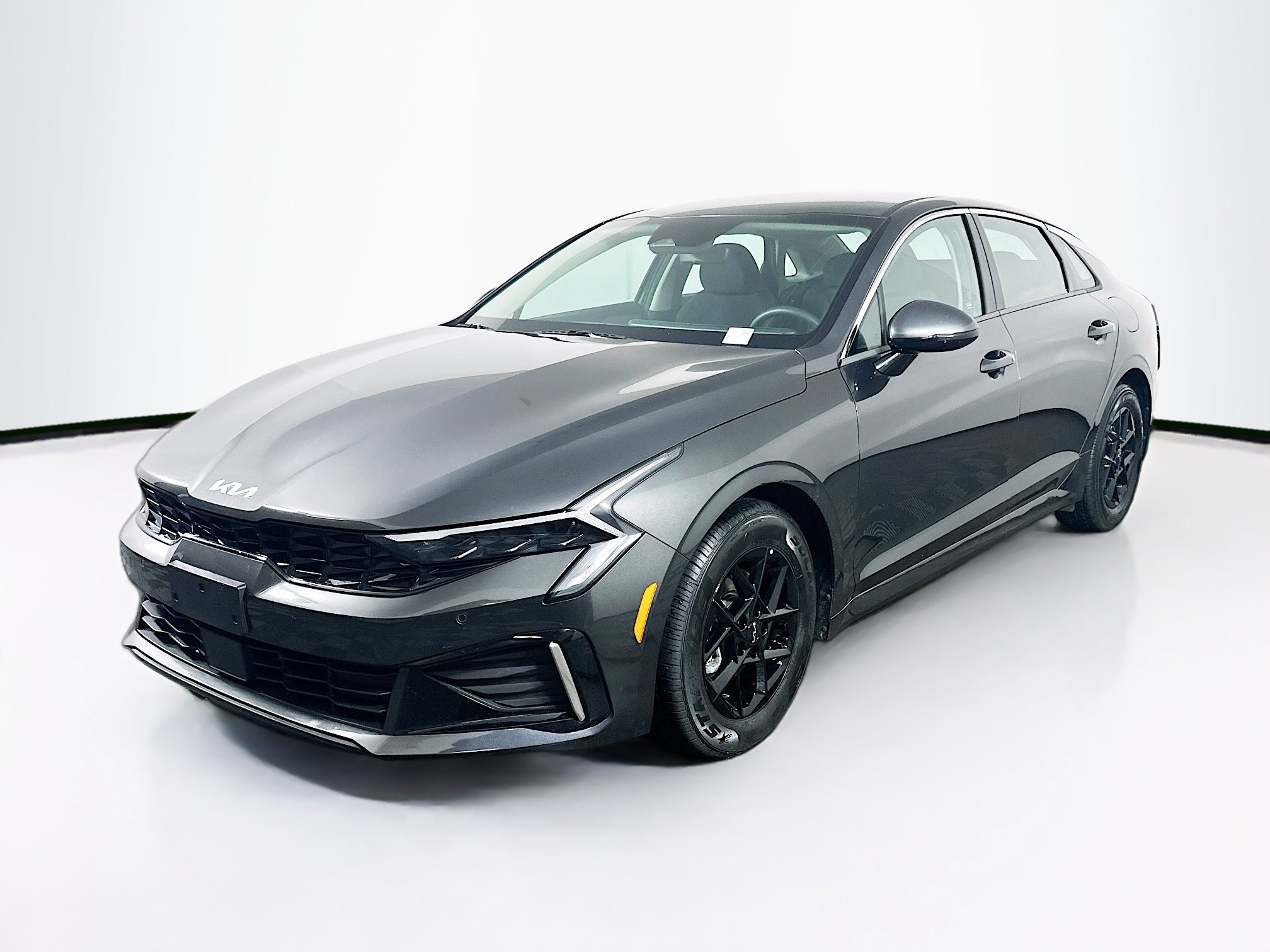 Used 2025 Kia K5 LXS image 3