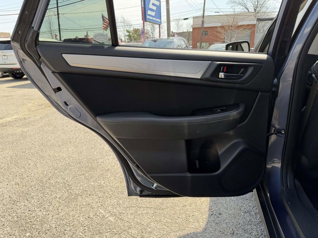 Used 2016 Subaru Outback 2.5i Premium image 22