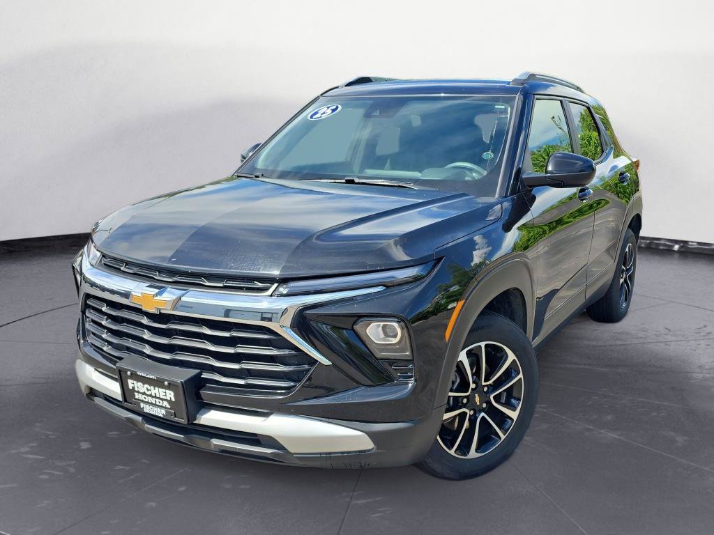 Used 2025 Chevrolet TrailBlazer LT FWD image 1