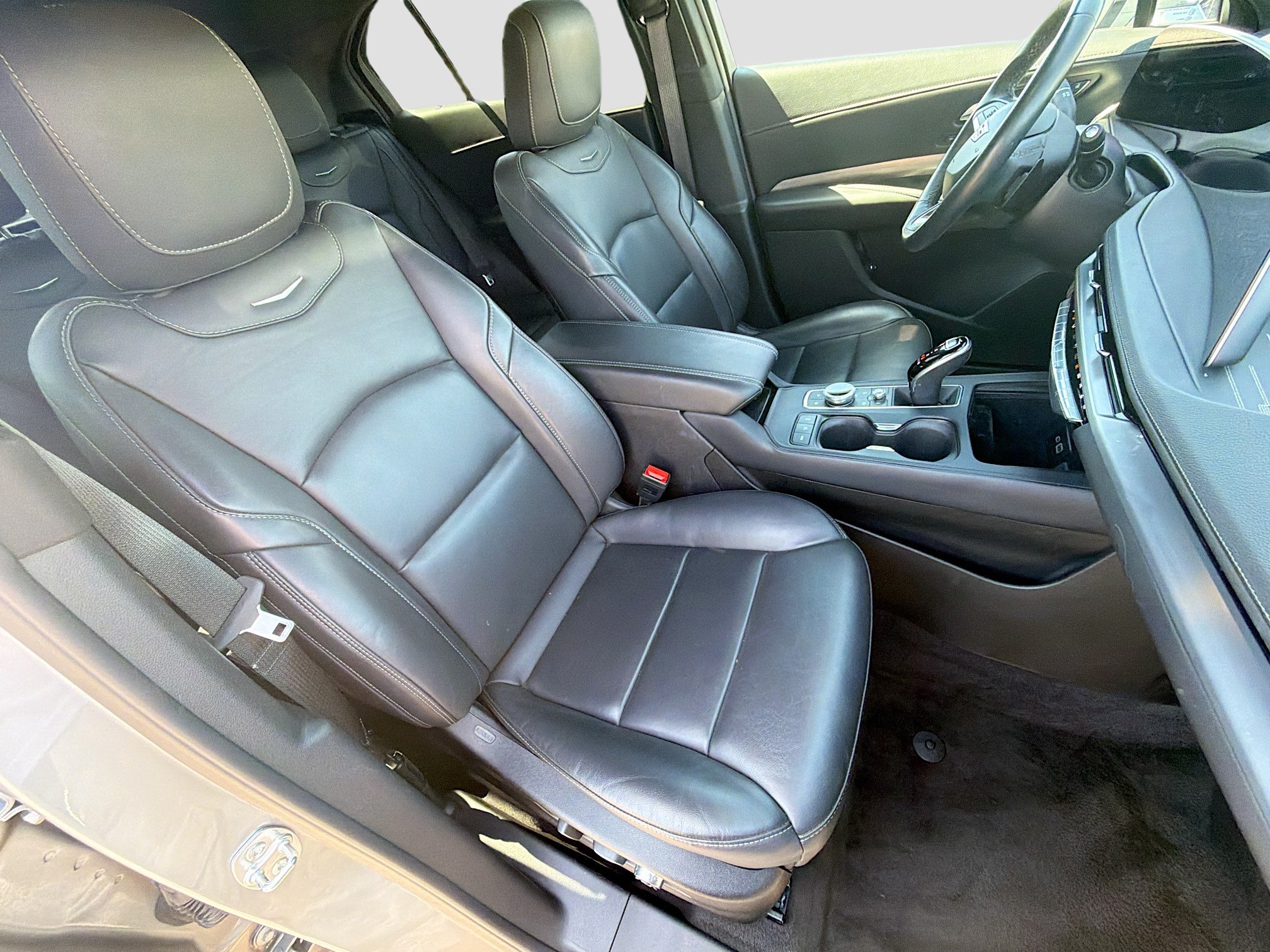 Certified 2025 Cadillac XT4 Premium Luxury FWD image 27
