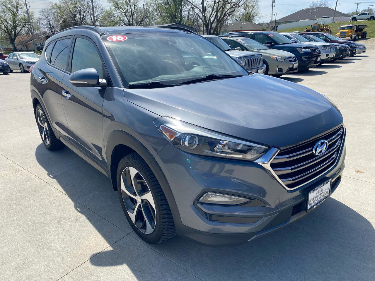 Used 2016 Hyundai Tucson Limited w/ Option Group 03 AWD/4WD image 4
