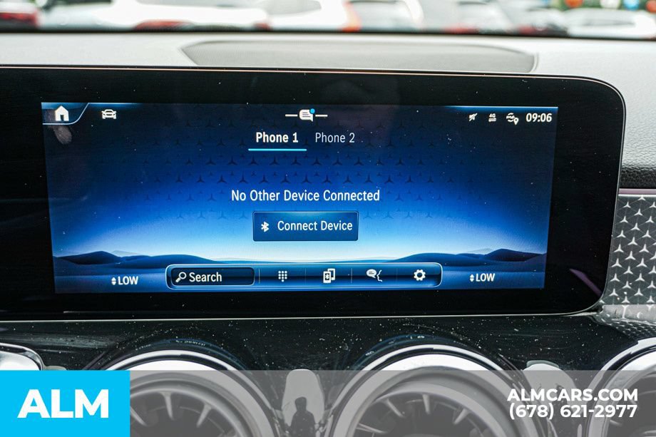 Used 2024 Mercedes-Benz GLB 250 image 37