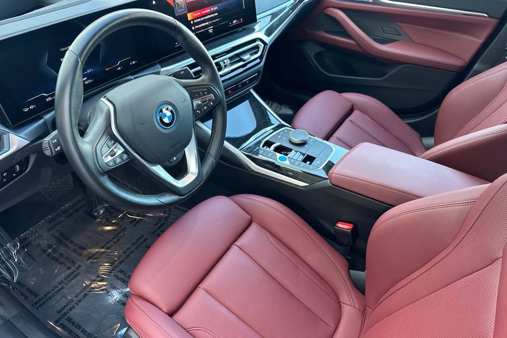 Used 2023 BMW i4 eDrive35 image 9