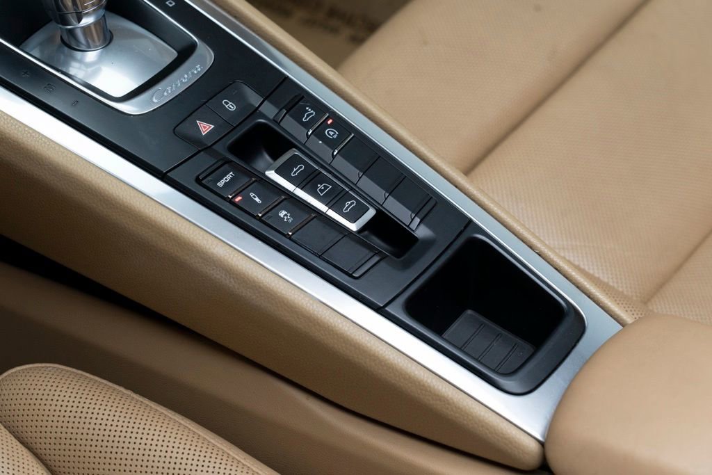 Used 2013 Porsche 911 Carrera 4S image 32