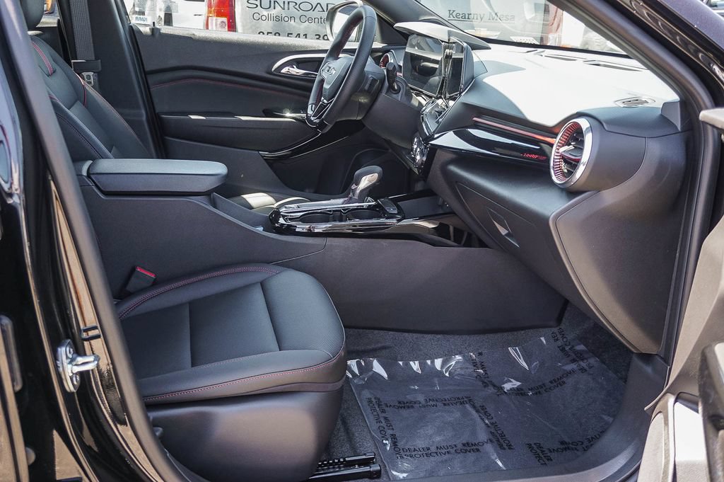 New 2026 Chevrolet Trax RS w/ Driver Confidence Package FWD image 12