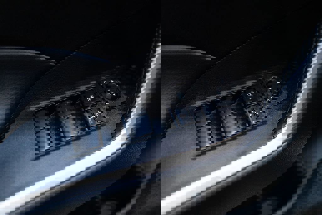 Used 2023 Toyota RAV4 LE image 21