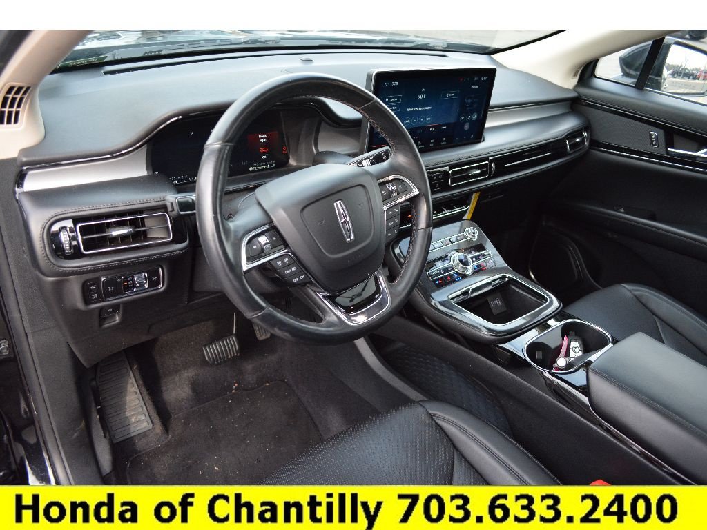 Used 2023 Lincoln Nautilus Reserve AWD/4WD image 31