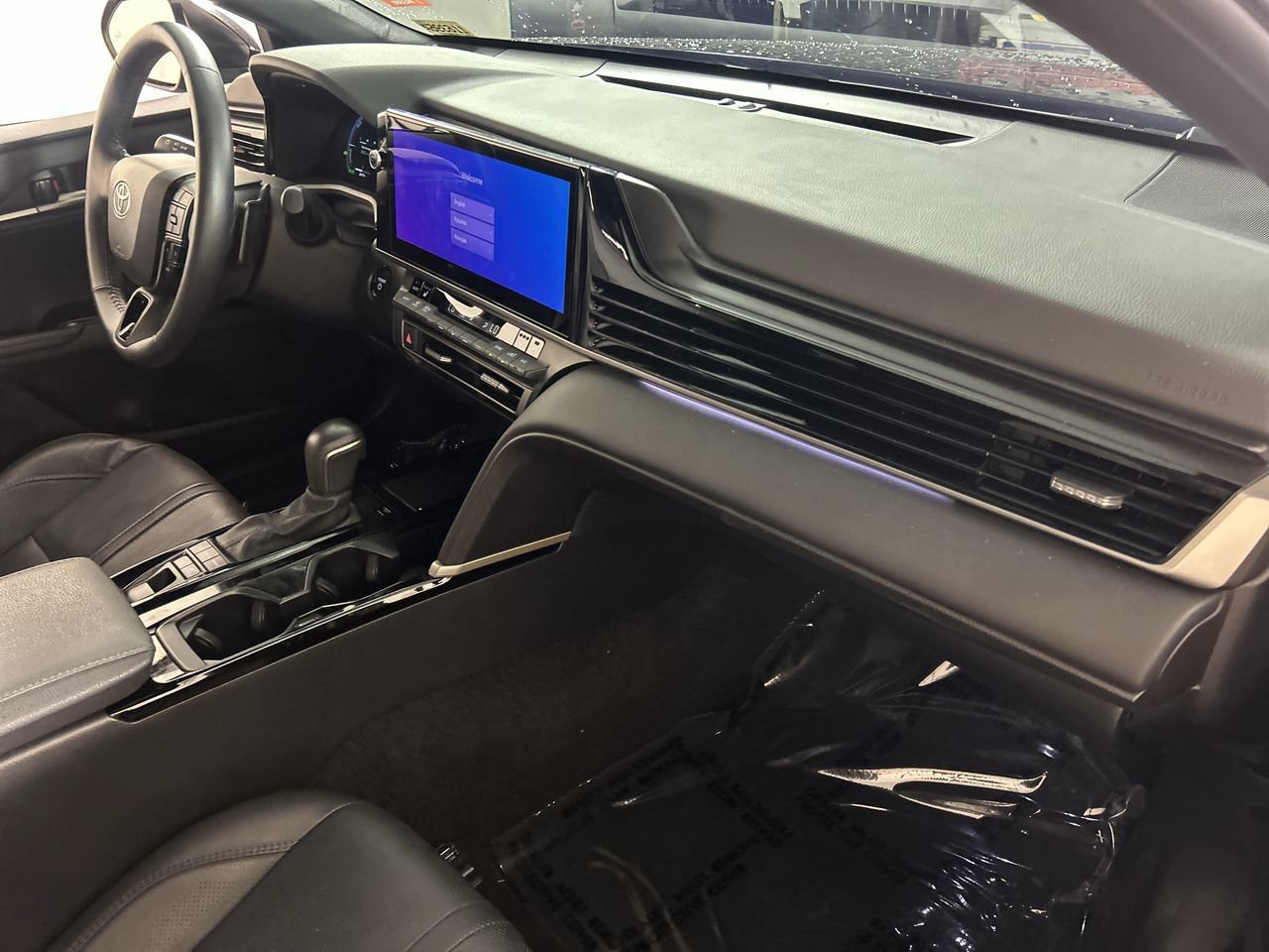 Used 2025 Toyota Camry XSE FWD image 26