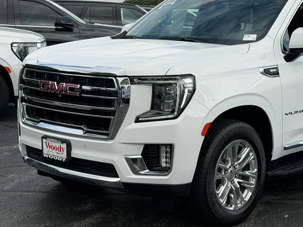 Certified 2024 GMC Yukon XL SLT w/ SLT Luxury Package AWD/4WD image 4
