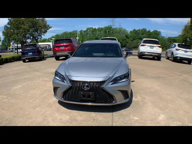 Used 2022 Lexus ES 350 F Sport w/ Accessory Package 2 image 3