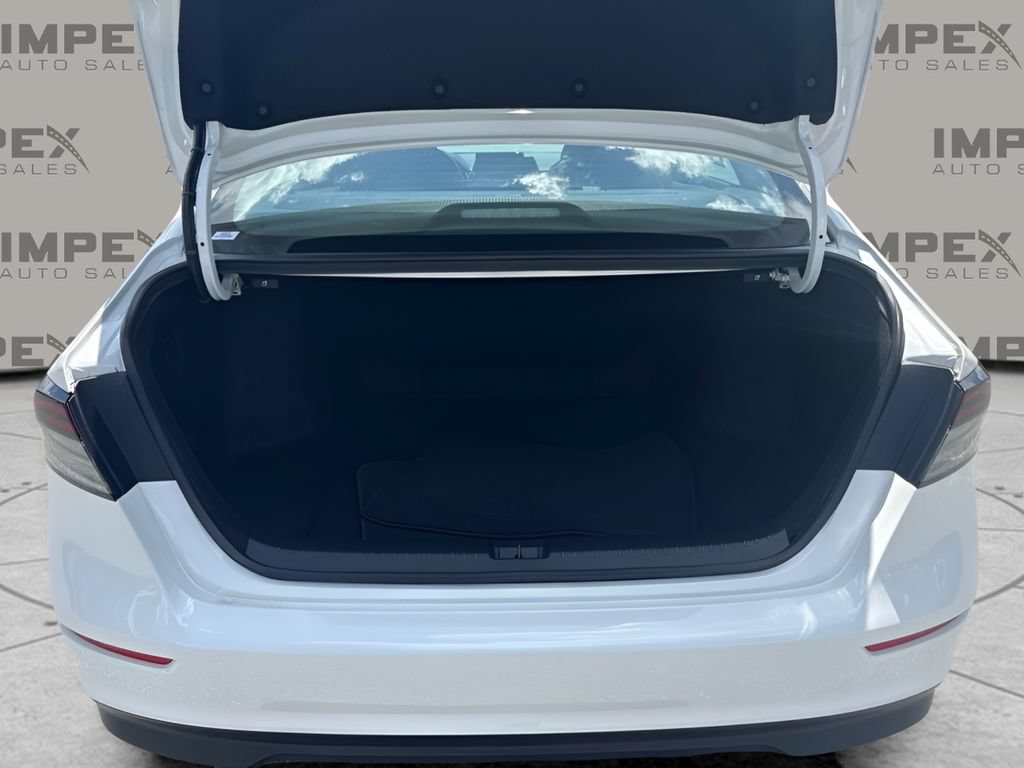 Used 2025 Honda Accord SE image 18