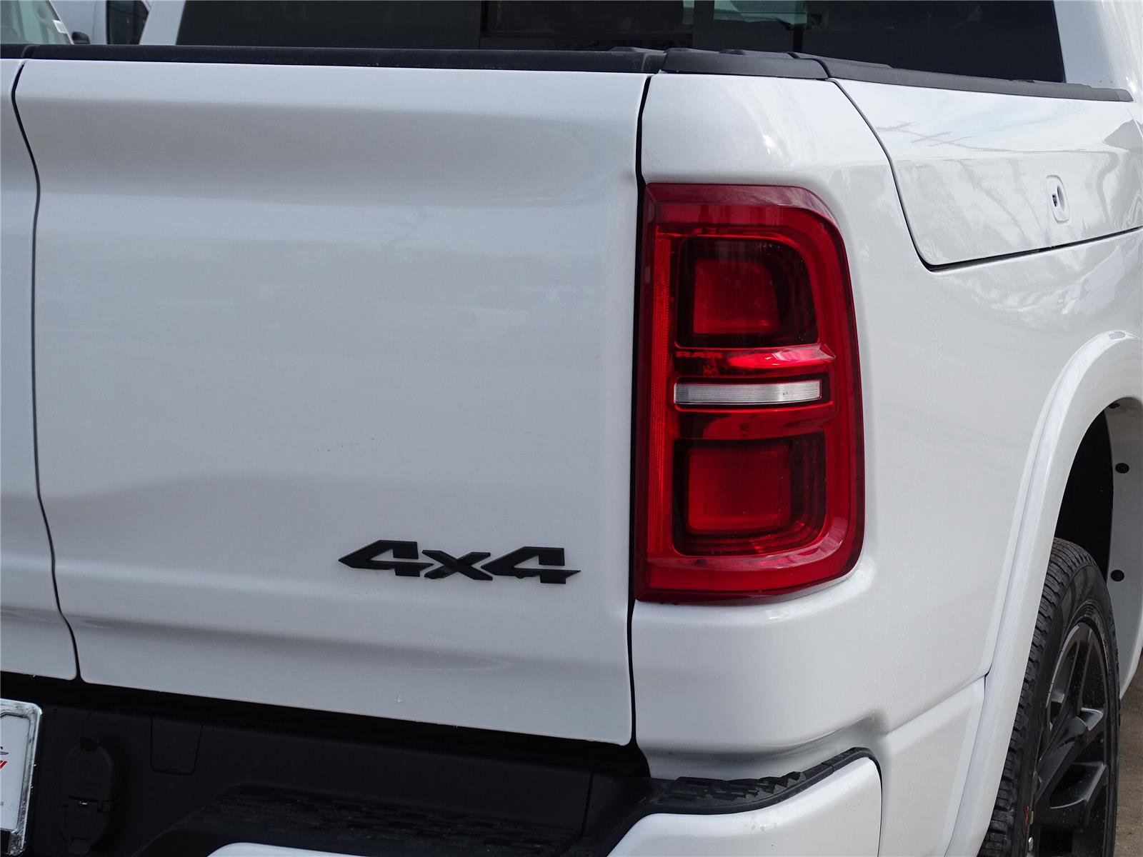 Used 2025 RAM 1500 Limited image 15