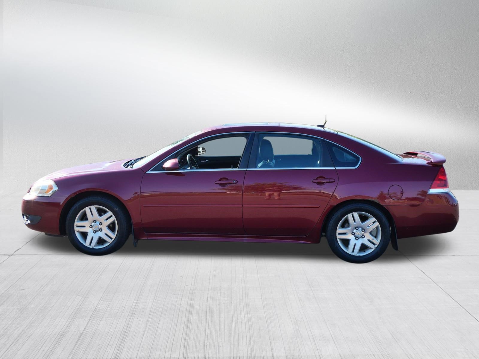 Used 2011 Chevrolet Impala LT w/ Luxury Edition Package FWD image 4