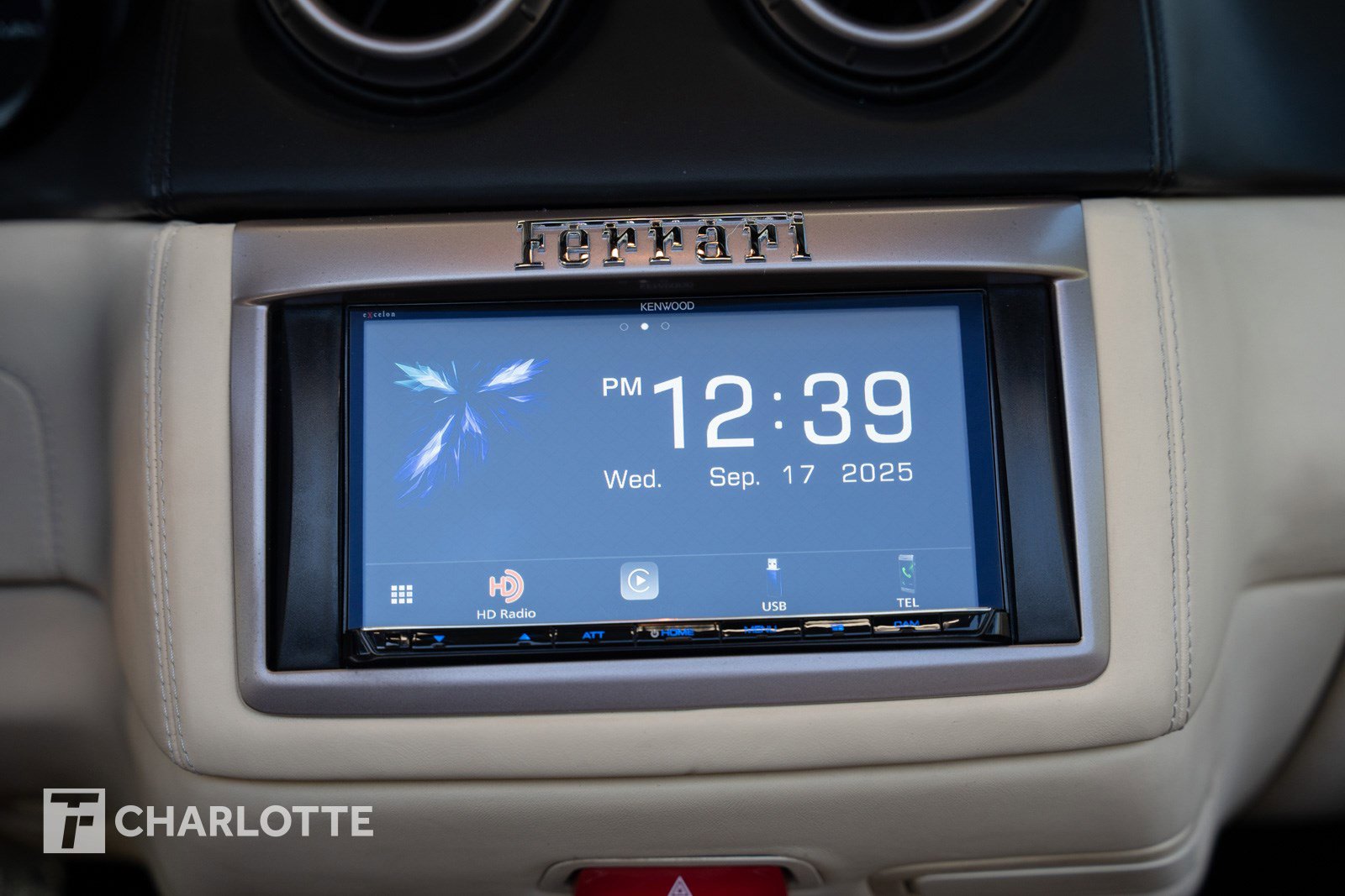 Used 2011 Ferrari California image 27