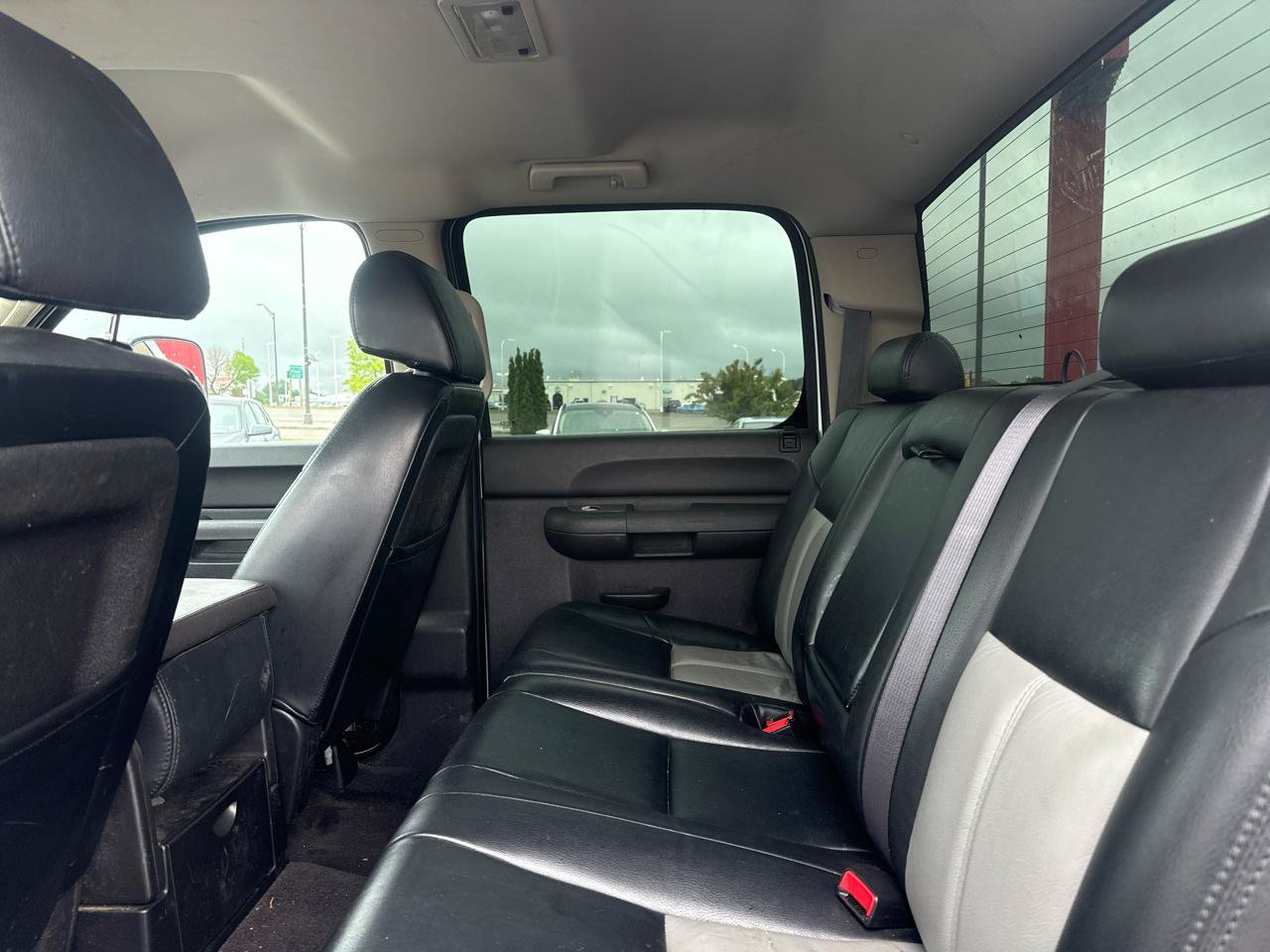 Used 2011 Chevrolet Silverado 2500 LT w/ Interior Plus Package AWD/4WD image 11