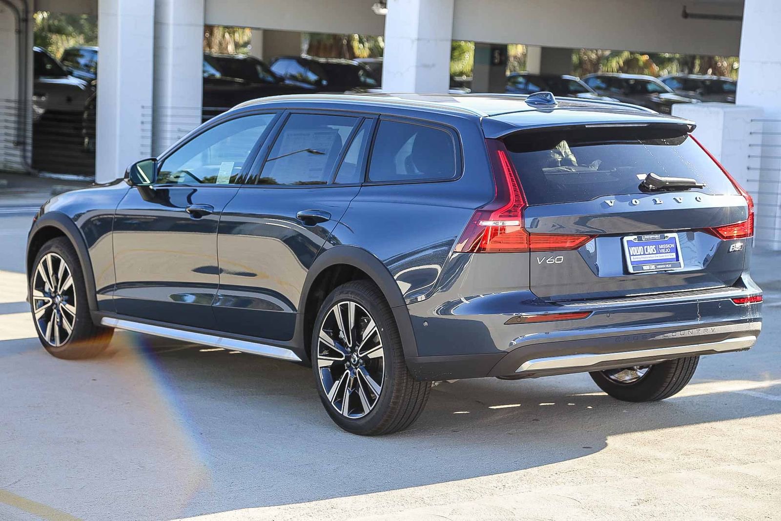 New 2026 Volvo V60 B5 Cross Country Ultra w/ Climate Package image 6