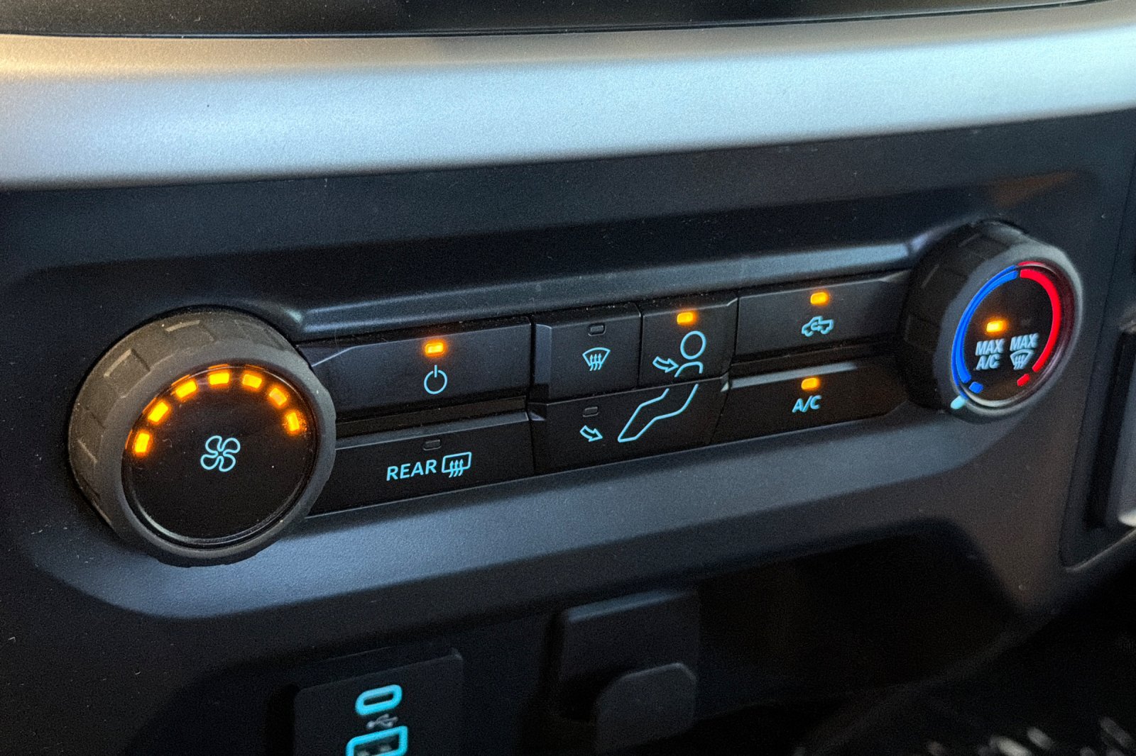 Used 2023 Ford F150 XLT AWD/4WD image 19