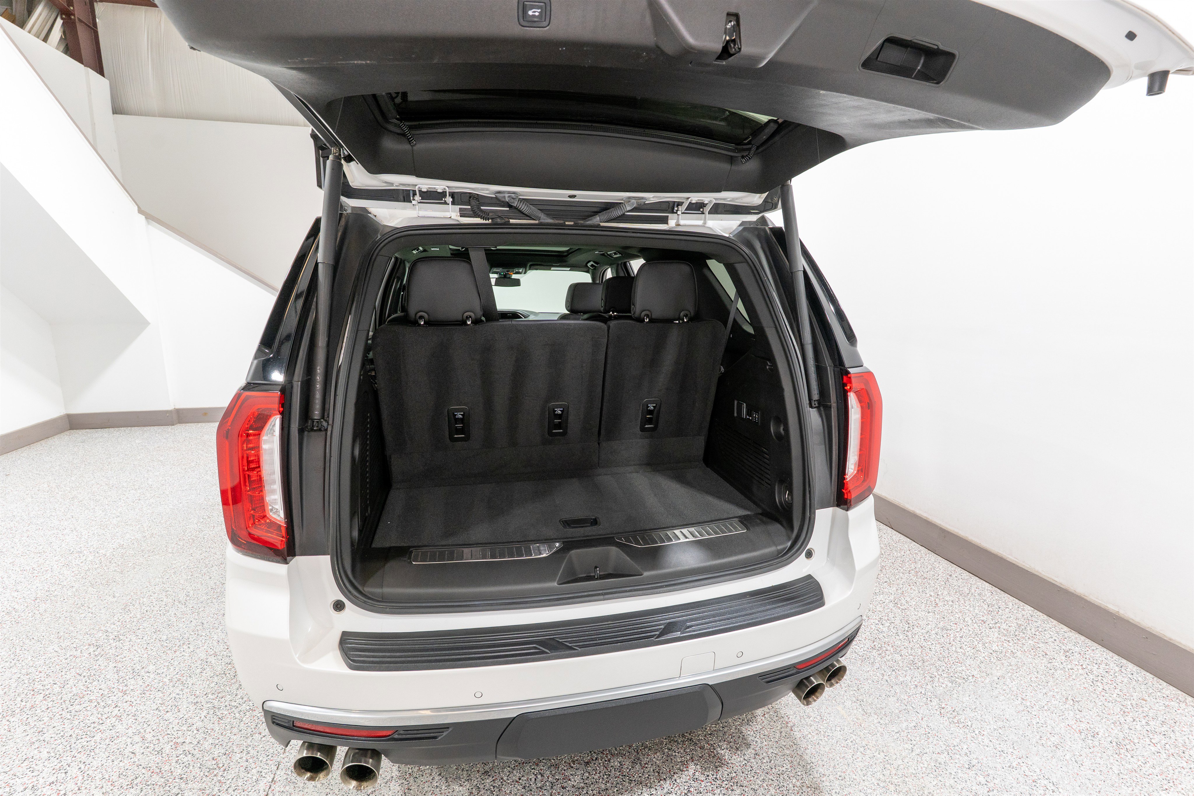 Used 2022 GMC Yukon Denali image 35