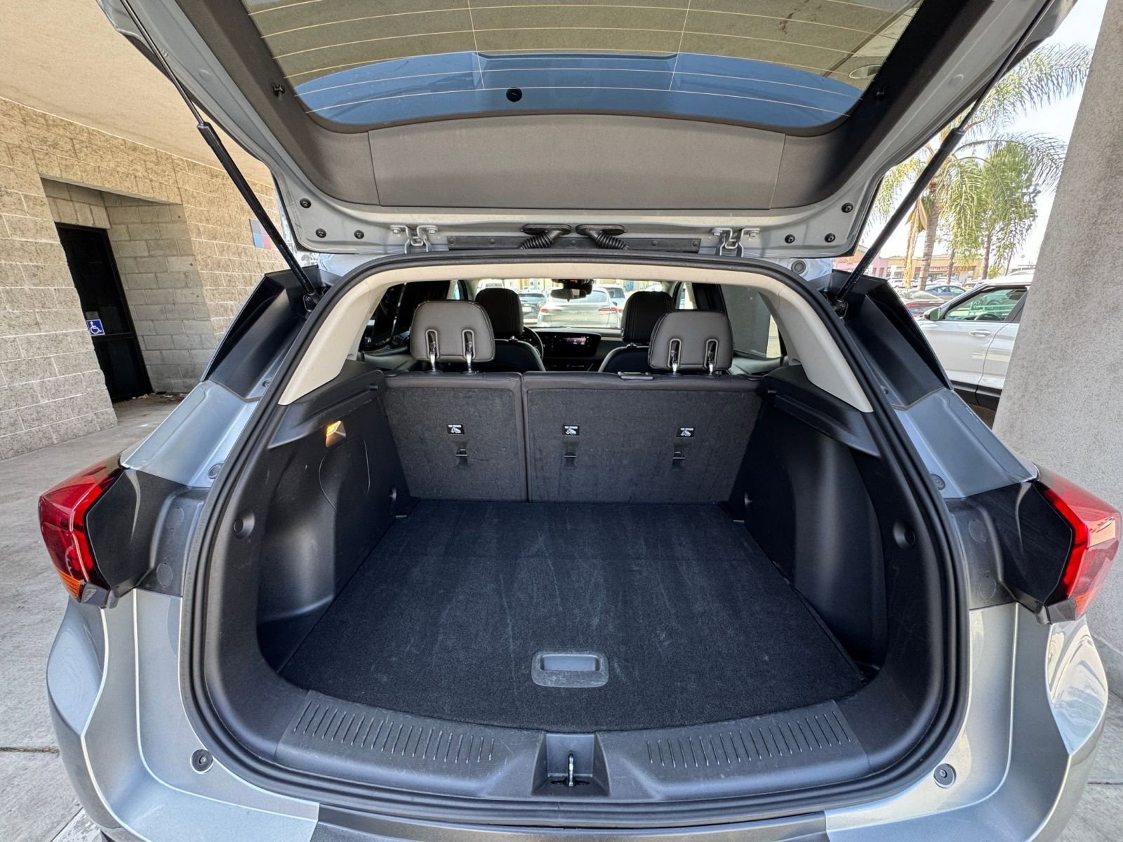 Used 2025 Buick Encore GX Preferred image 31