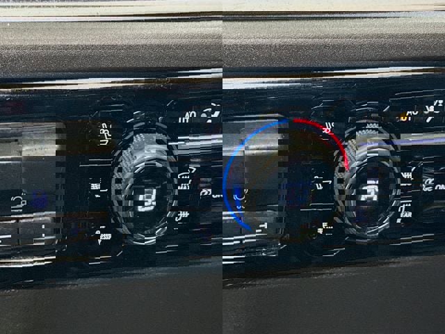 Used 2022 Chevrolet Silverado 1500 ZR2 w/ Technology Package image 24