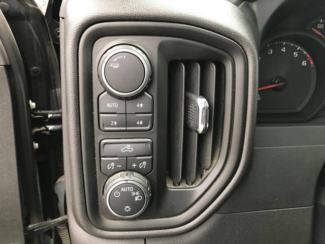 Used 2022 Chevrolet Silverado 1500 Custom Trail Boss w/ Midnight Edition AWD/4WD image 33