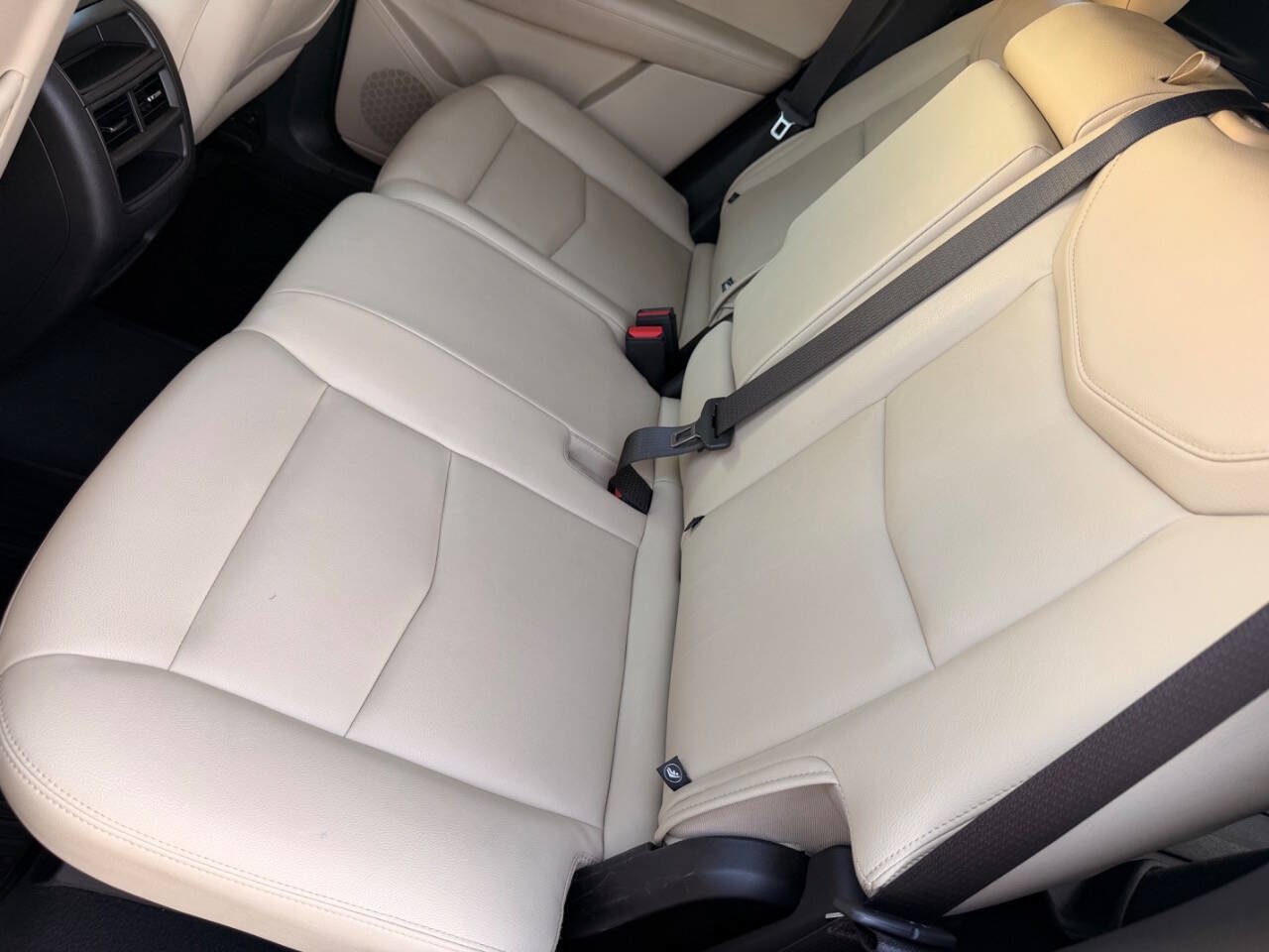 Used 2019 Cadillac XT5 FWD image 28