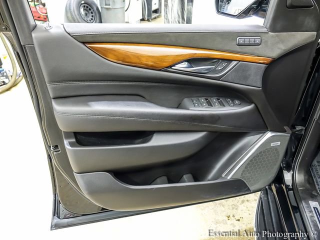 Used 2019 Cadillac Escalade ESV Premium Luxury AWD/4WD image 22