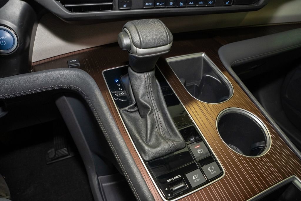 Certified 2023 Toyota Sienna XLE image 18