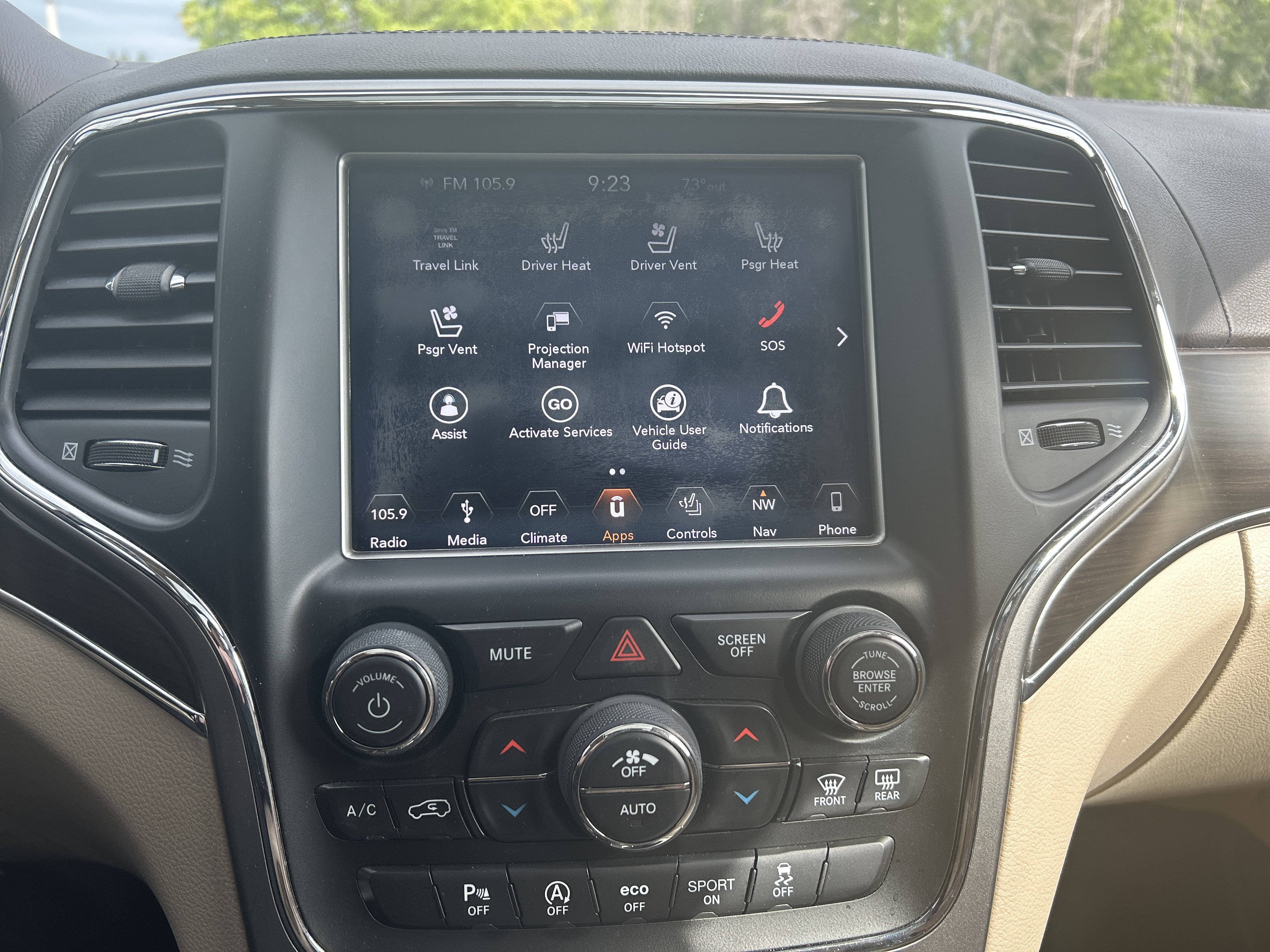 Used 2018 Jeep Grand Cherokee Overland AWD/4WD image 23