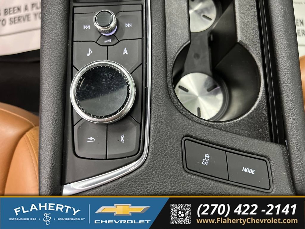 Used 2020 Cadillac XT5 Premium Luxury w/ LPO, Floor Liner Package AWD/4WD image 34