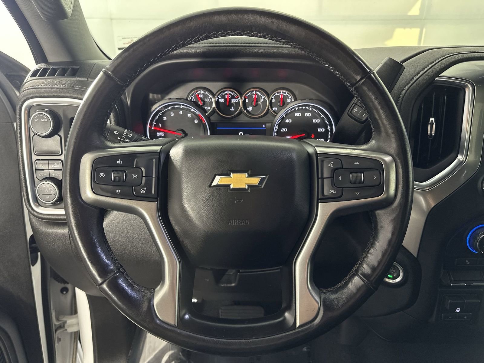 Used 2020 Chevrolet Silverado 1500 LTZ image 18