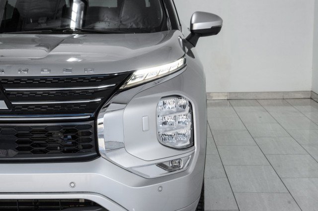 Used 2022 Mitsubishi Outlander SEL image 56