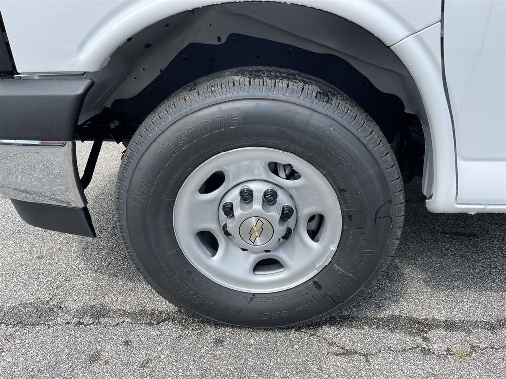 New 2025 Chevrolet Express 2500 w/ Driver Convenience Package image 6