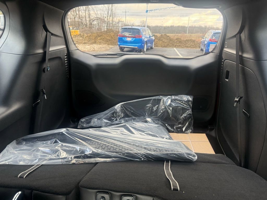 New 2026 Chrysler Pacifica Limited w/ S Appearance Package FWD image 46