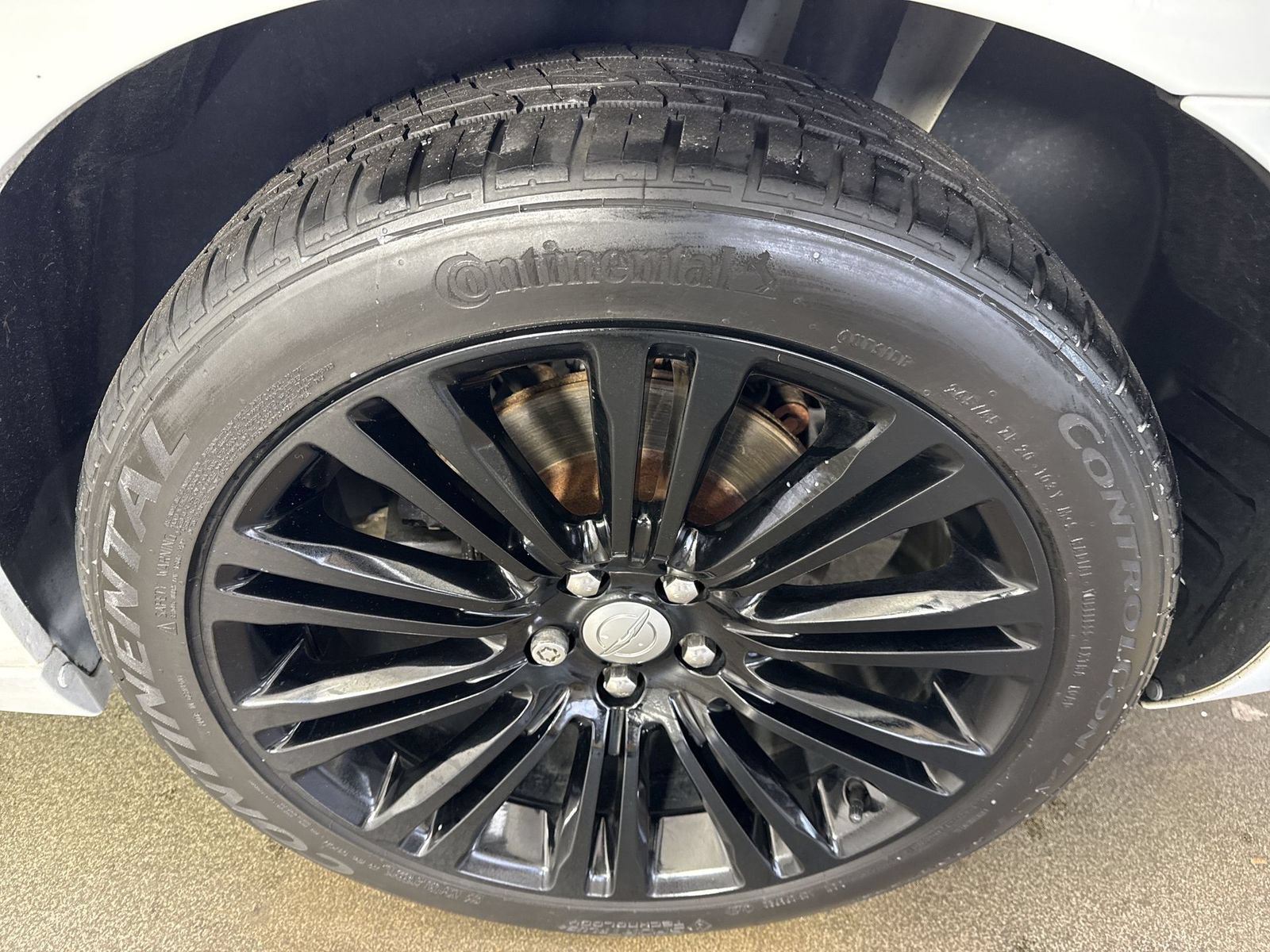 Used 2011 Chrysler 300 C w/ Sound Group RWD image 6