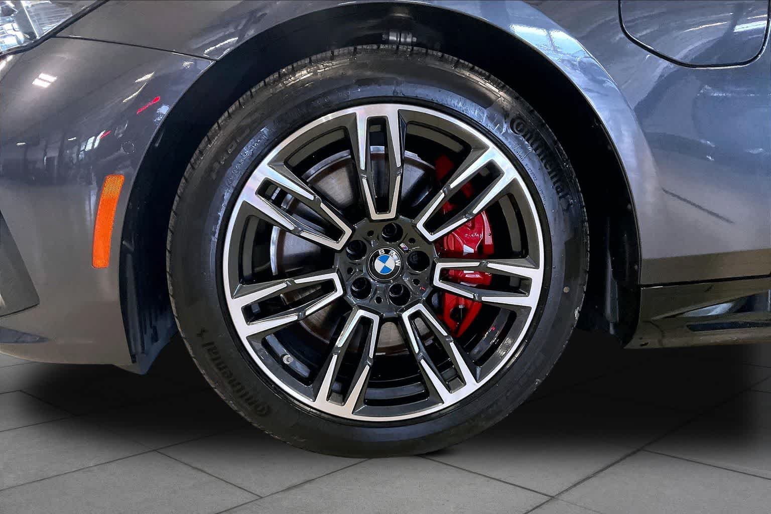 New 2026 BMW 550e xDrive AWD/4WD image 11