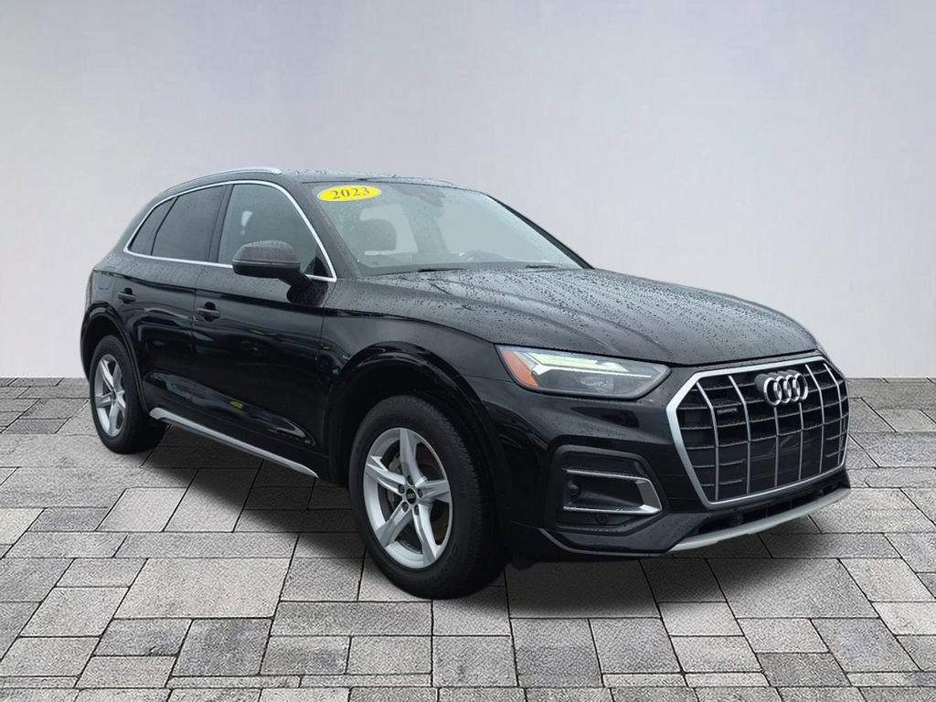 Used 2023 Audi Q5 2.0T Premium w/ Convenience Package AWD/4WD image 1
