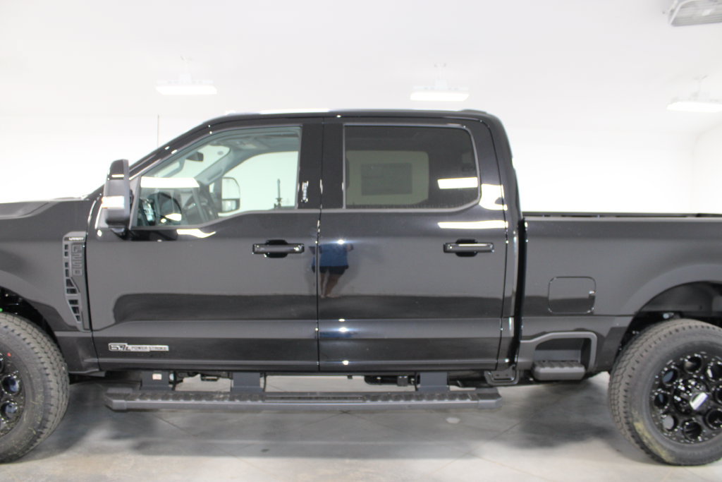 New 2026 Ford F250 Lariat w/ Black Appearance Package AWD/4WD image 5